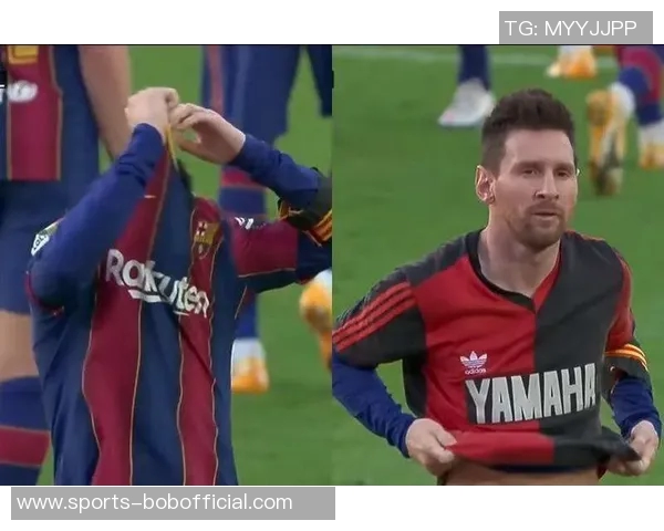 内马尔向里瓦尔多赠送签名球衣并晒合影表达对偶像的敬意