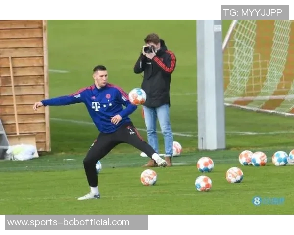 法媒报道登贝莱因流感缺席训练出战欧冠对毕巴存疑