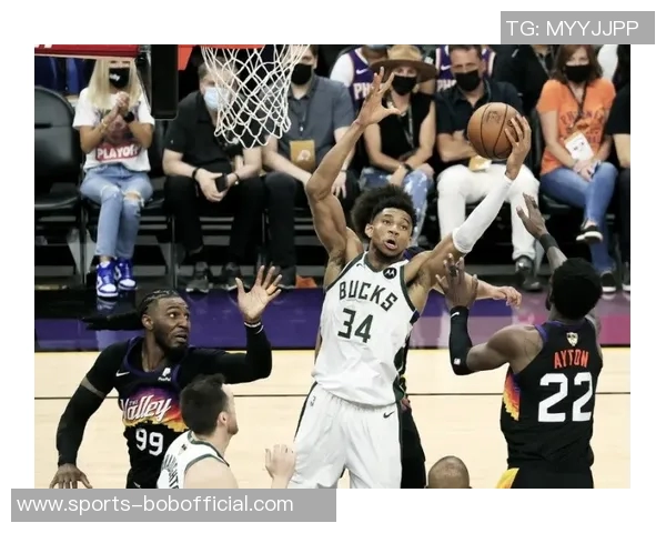 字母哥荣膺五大荣誉成就欧锦赛季军总冠军NBA杯双料MVP与DPOY三兄弟同队共创辉煌